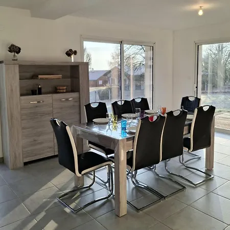 Casa vacanze La Marceline, Maison Proche Du Village *