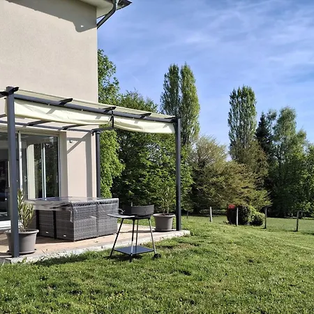 Casa vacanze La Marceline, Maison Proche Du Village